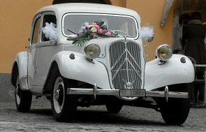 Noleggio Citroen Traction Avant 1952 in Toscana e Emilia Romagna